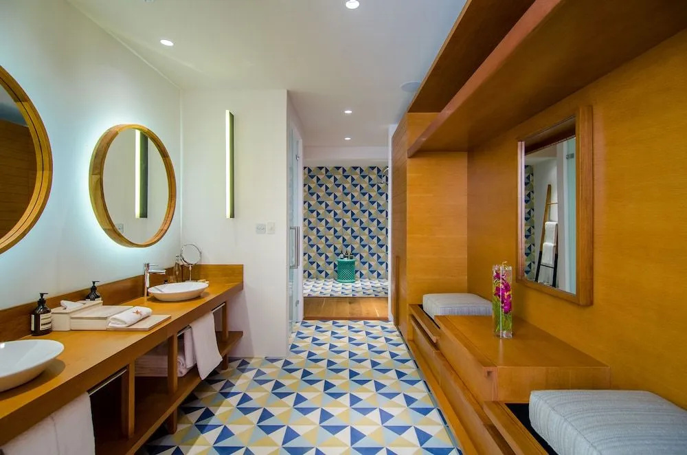 Residence by Amilla