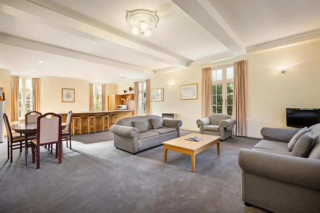 2 Bedrooms Deluxe Apartment