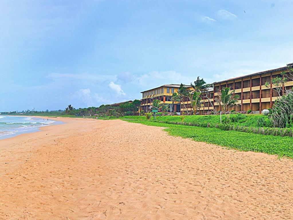The Long Beach Resort