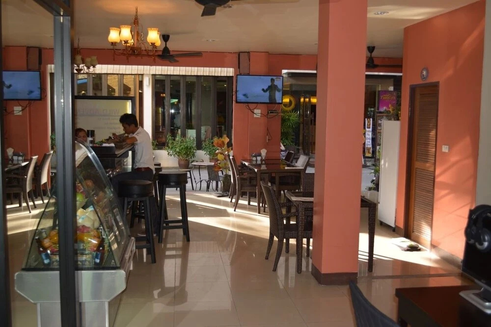 Food & Beverage