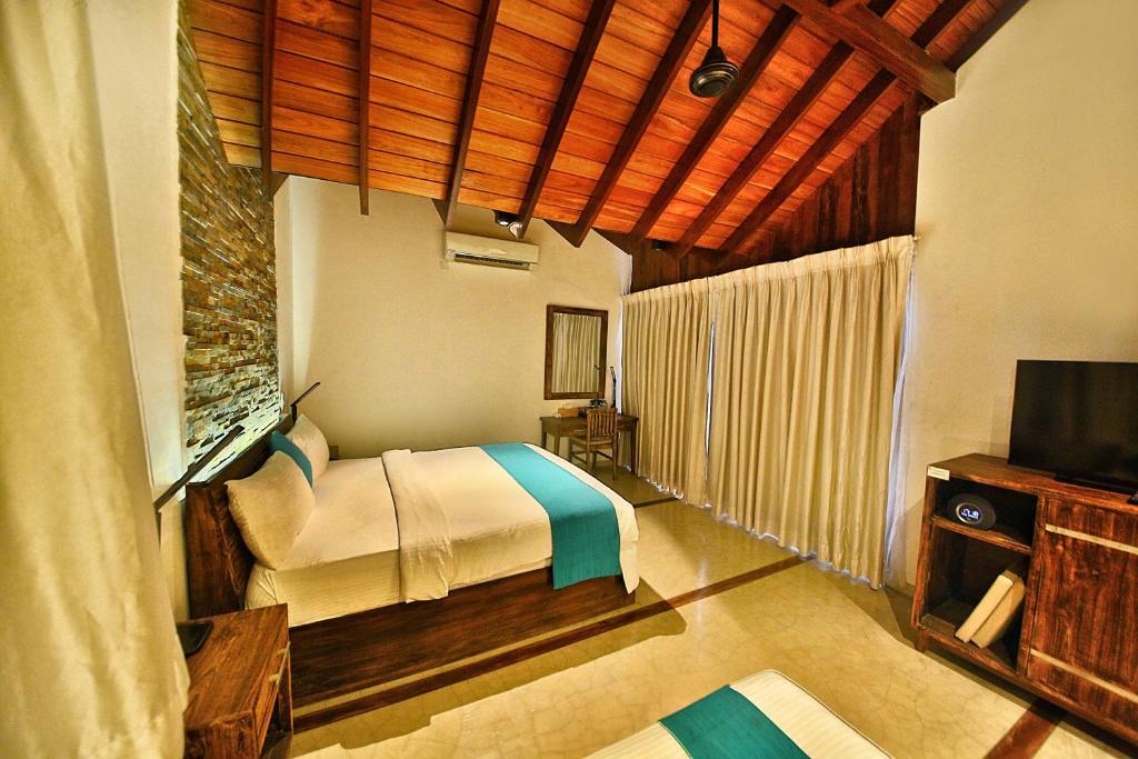 R Degree Hotel