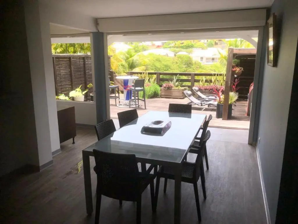 Lacoupaul : Superbe Appartement avec terrasse, jardin et jacuzzi