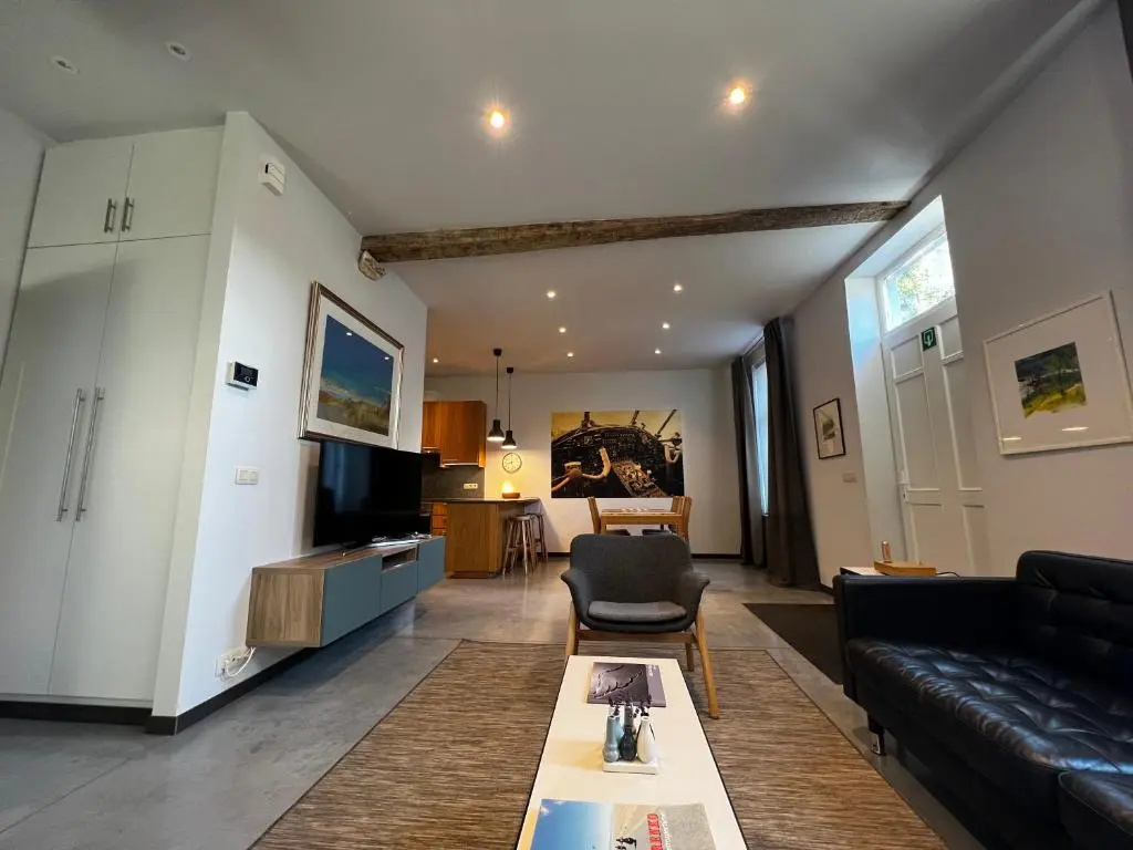 3 Bedrooms Cottage