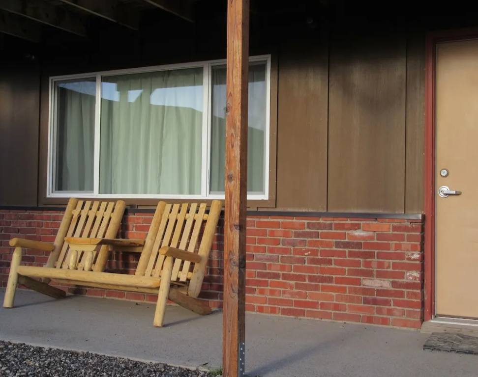 Deluxe Double room with mountain view (full double bed)