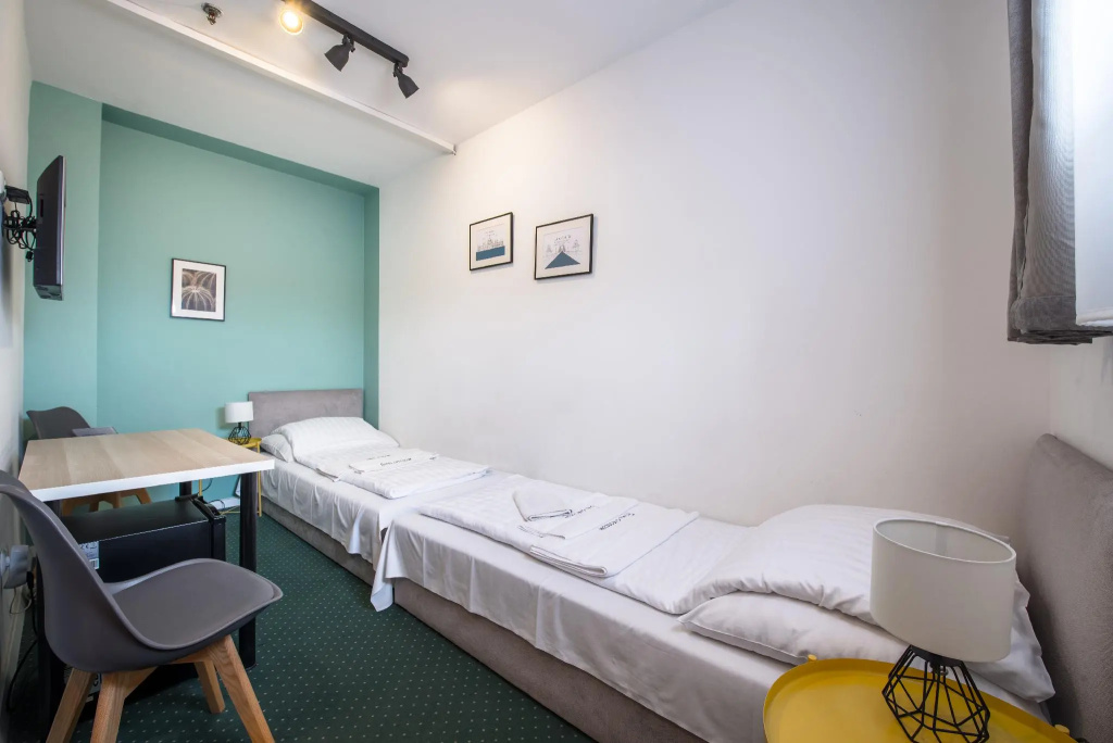 Compact Double room (twin beds)