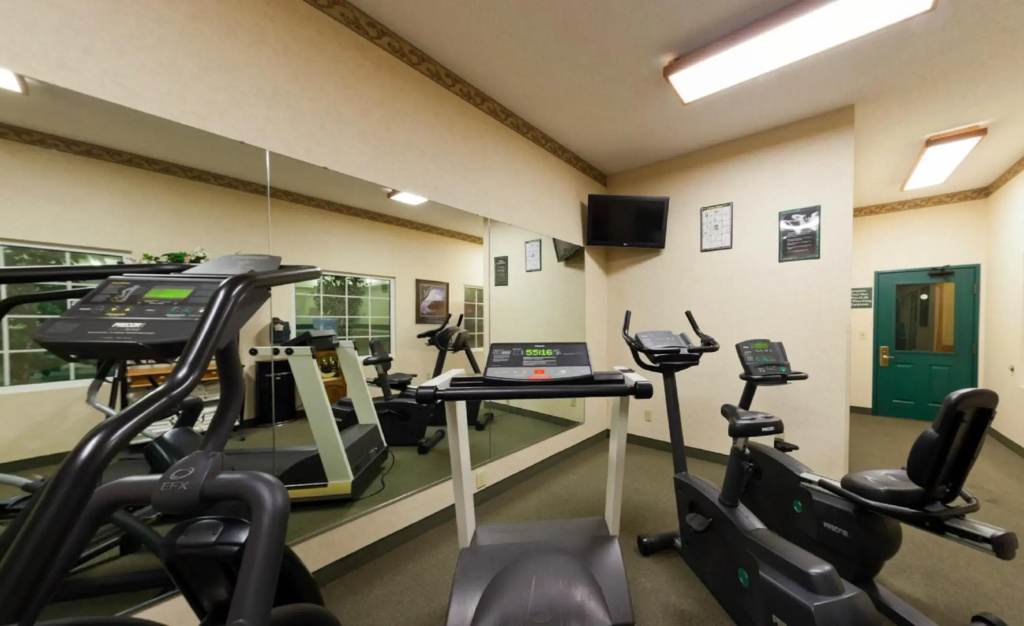 Country Inn & Suites by Radisson, Salina, KS - фото 19