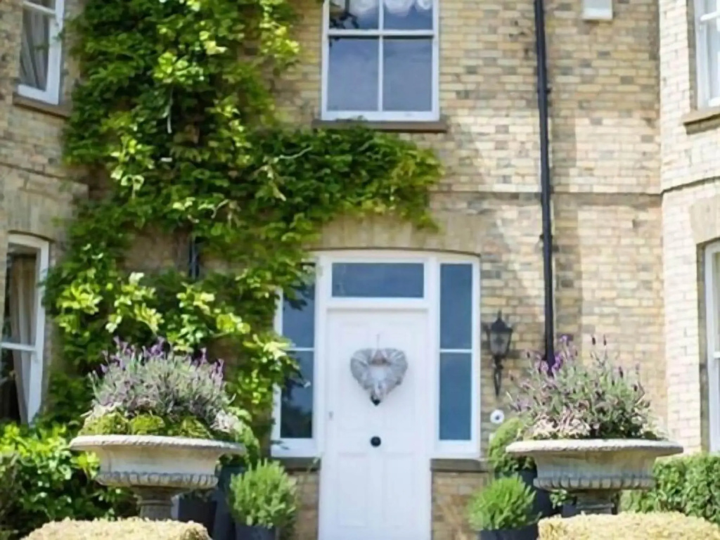 Lodge Farm House B&B