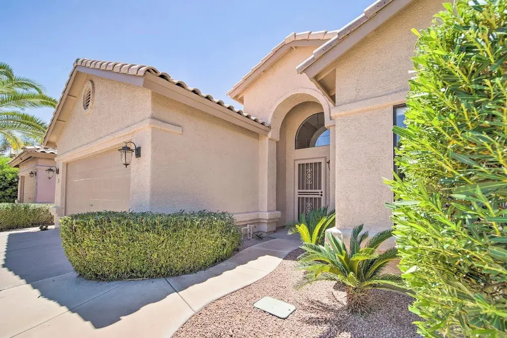 Hot Tub Relaxation & Golfing: Bright Chandler Home