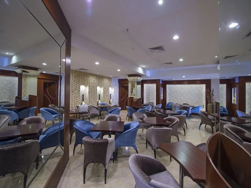 LA Fontaine Royal Hotel - Général