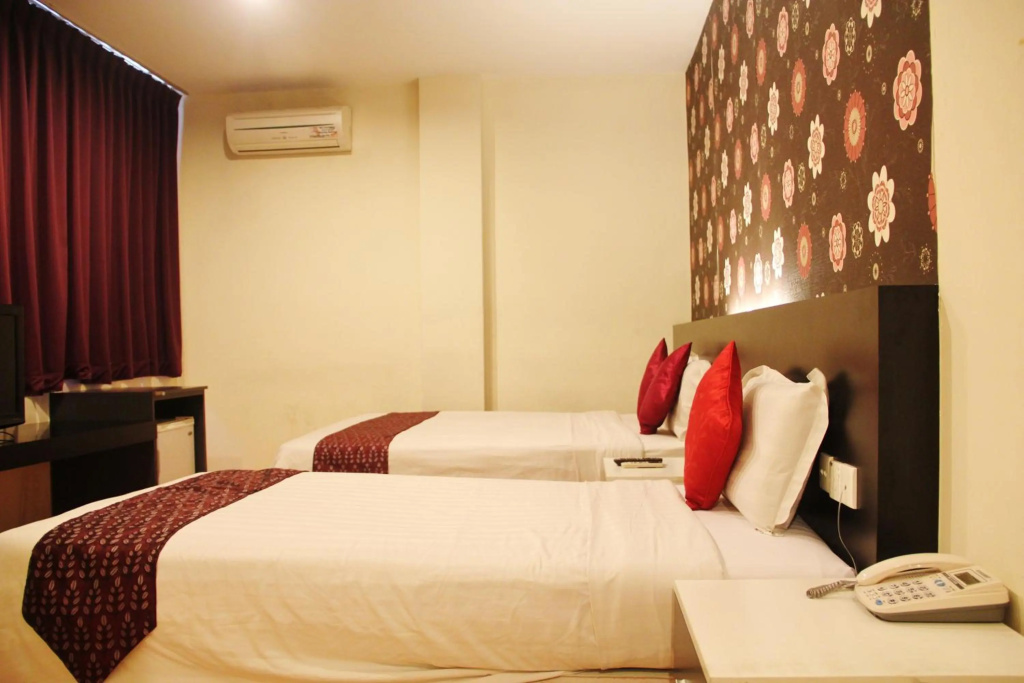Prince Hotel — 5