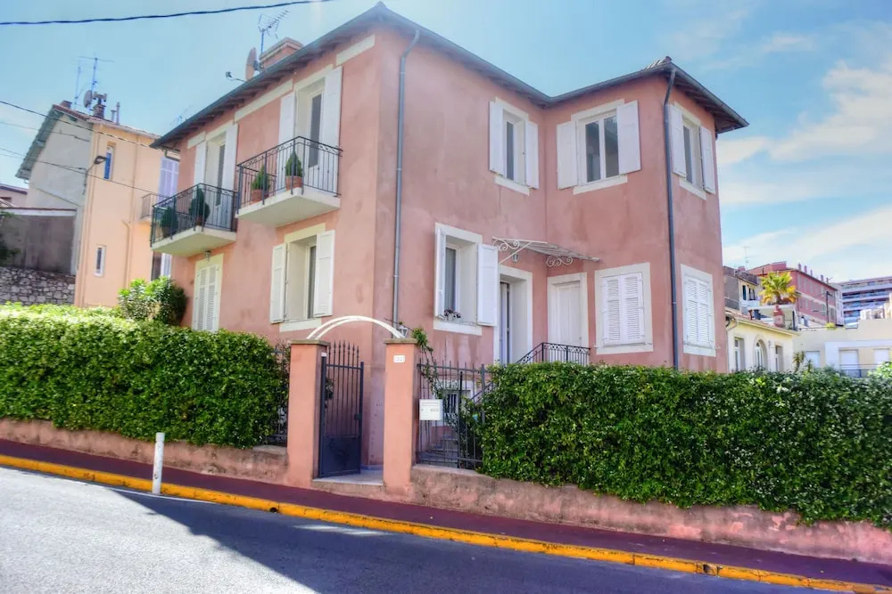 Bel appartement 3P dans villa