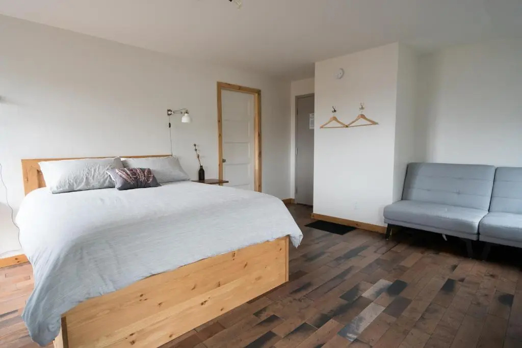Standard Double room with balcony (full double bed)