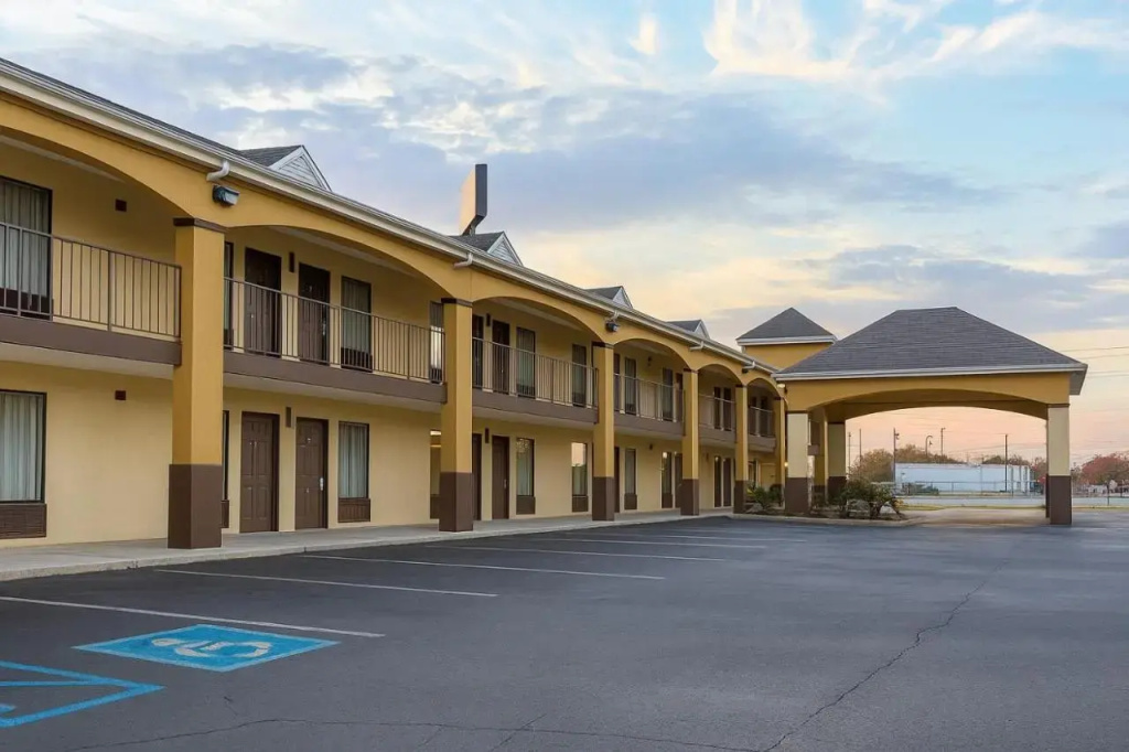 Howard Johnson Express Inn And Suites Florence Sc