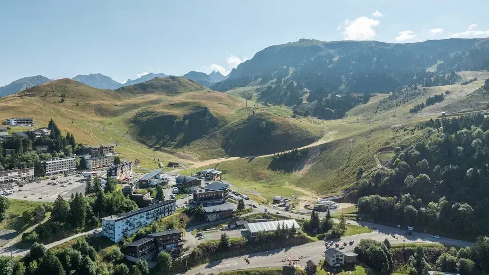 Valley-view Apartment in Chamrousse