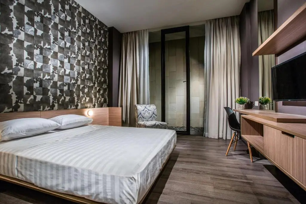 Deluxe Double room with balcony (full double bed)