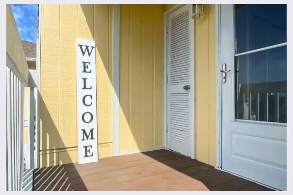 Hoosier Holiday 1 Bedroom Condo by RedAwning