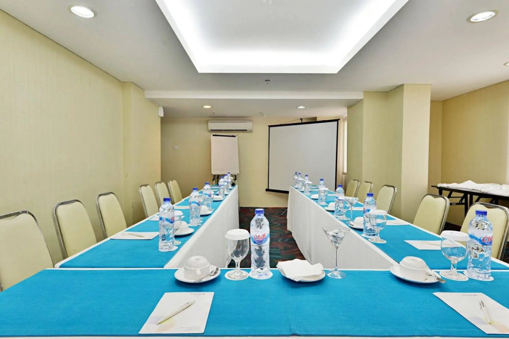 ZEN Rooms Tangerang Binong - фото 17
