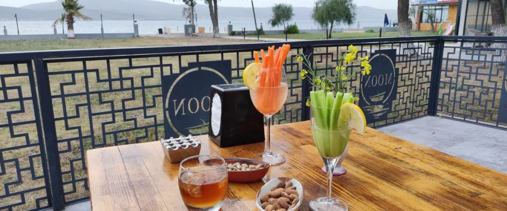 Food & Beverage