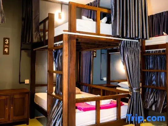 Bed in Dorm