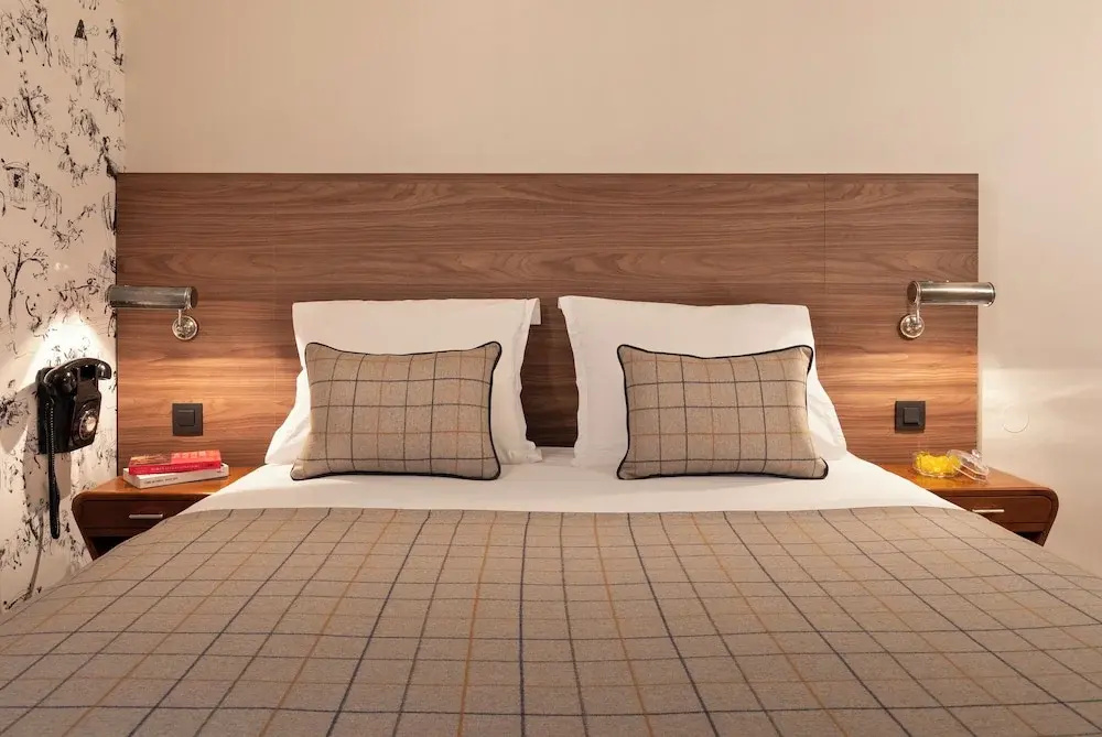 Classic Double room (full double bed)