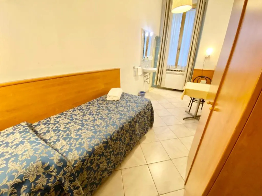Economy room