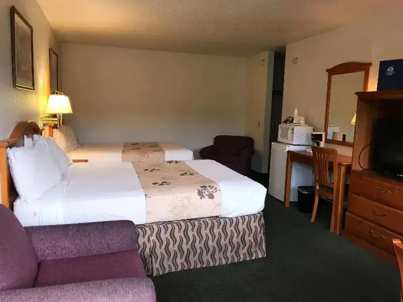 Quadruple Suite