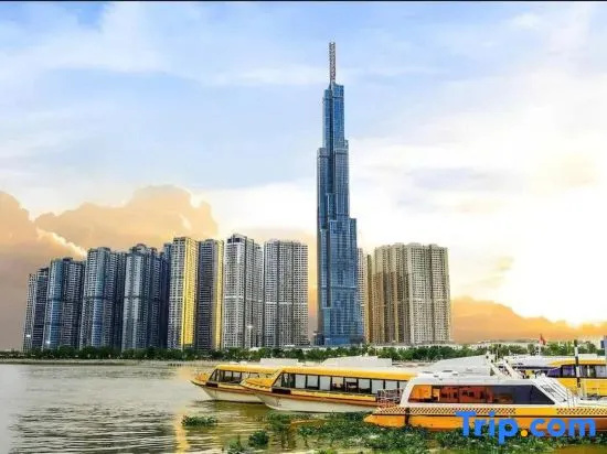 The Suite Landmark City View