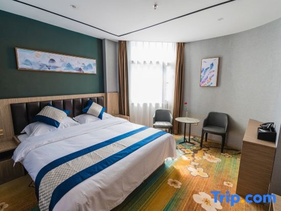 Madrigal hotel 152