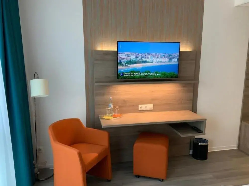 Lobby & Reception