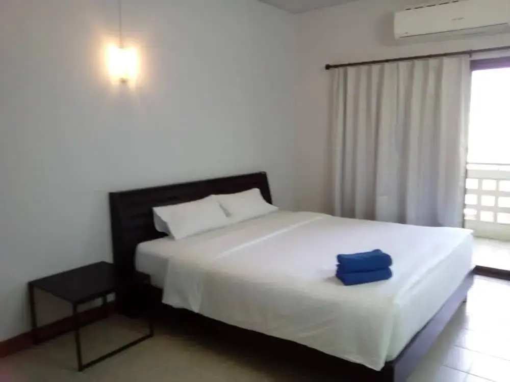 Standard Double room with balcony (full double bed)