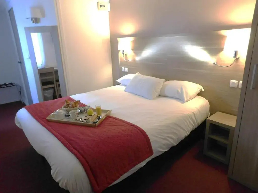Standard Double room (full double bed)