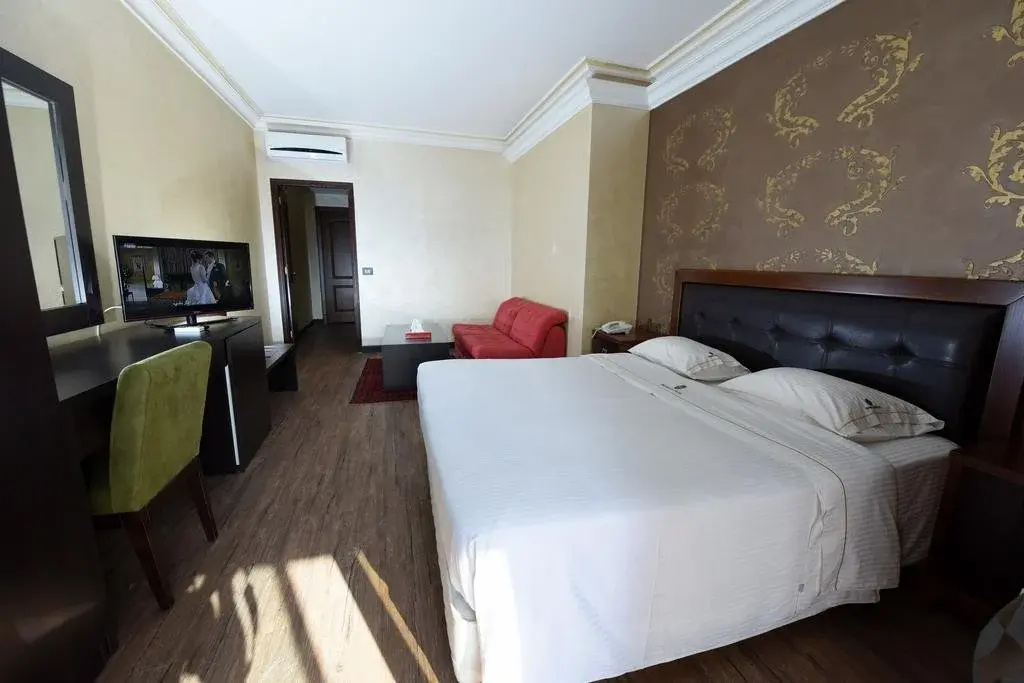 Hotel photo 12