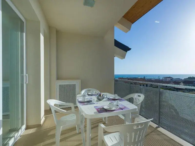 Apartment with balcony and with partial sea view