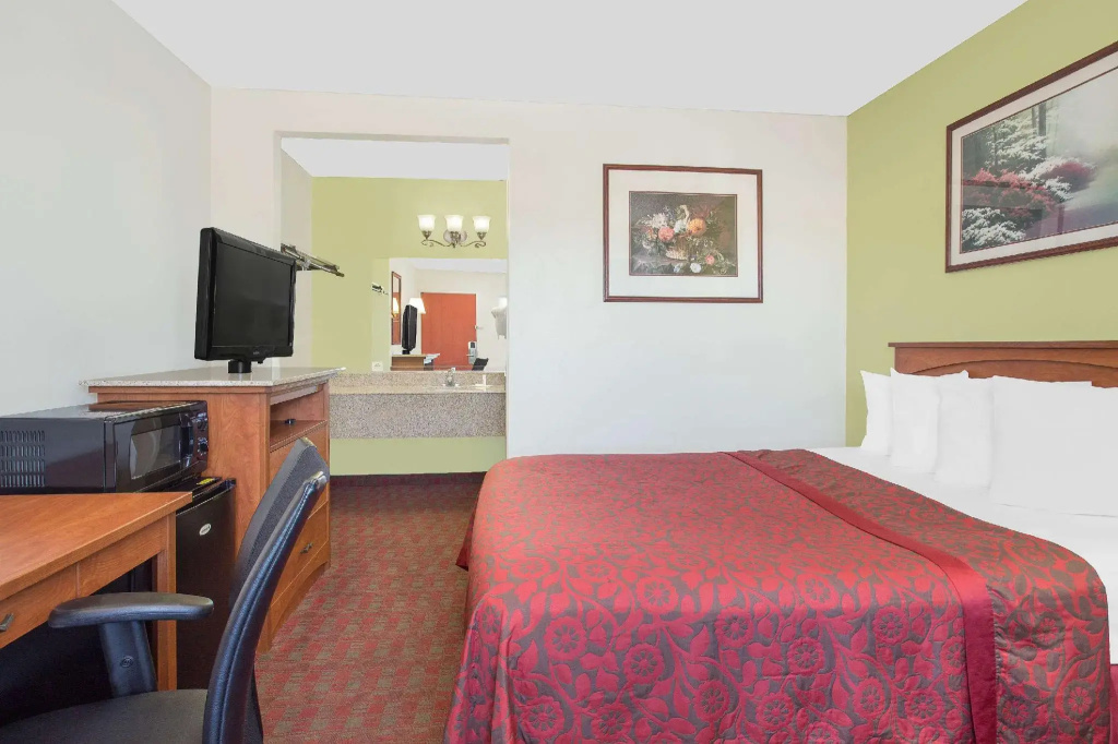 Standard Double room (full double bed)
