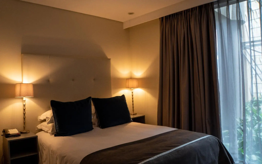 2 Bedrooms Luxury Apartment full double bed