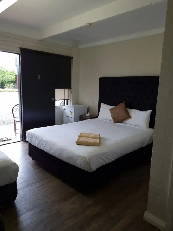 Economy room