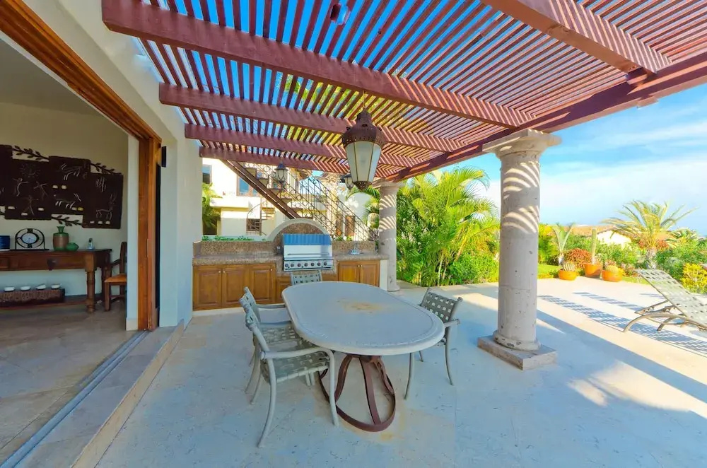 3,000 Sq. Ft. Villa With Beach Club Access: Villa de Phoenix
