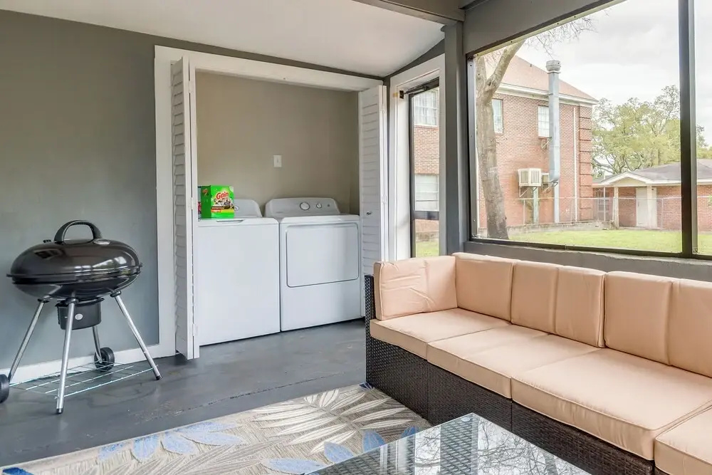 Pet-friendly Pensacola House Rental: 3 Mi to Beach