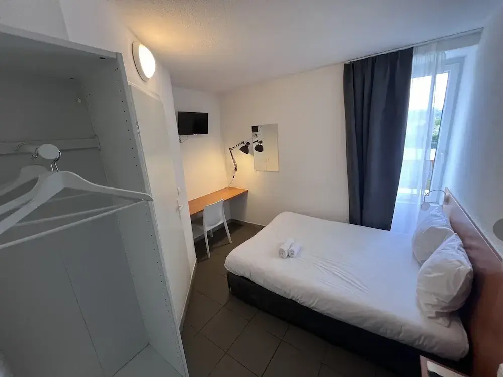 Economy Double room (full double bed)