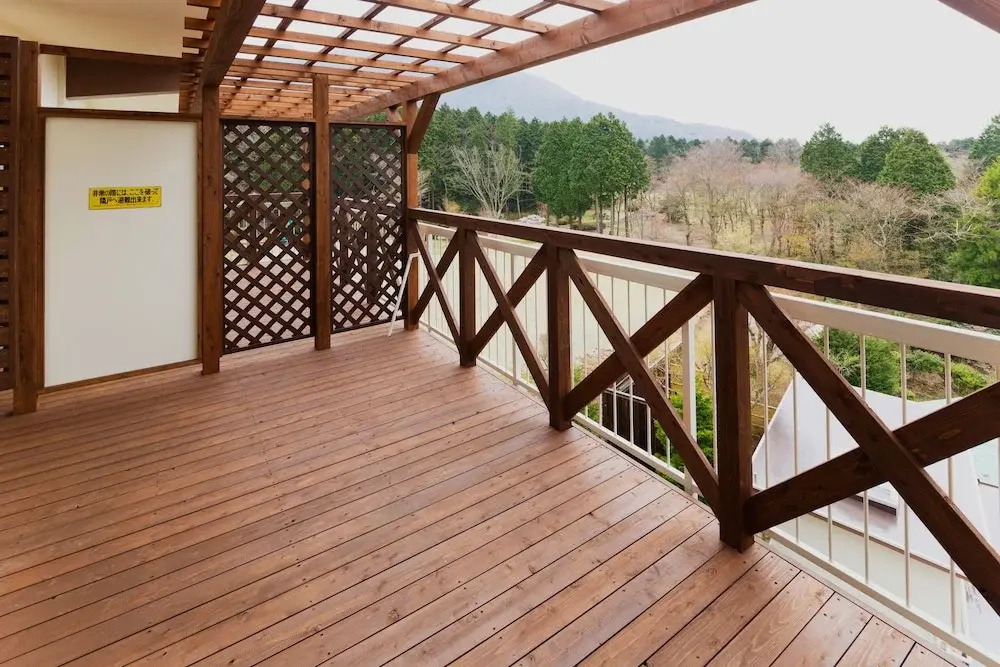 Balcony & Terrace
