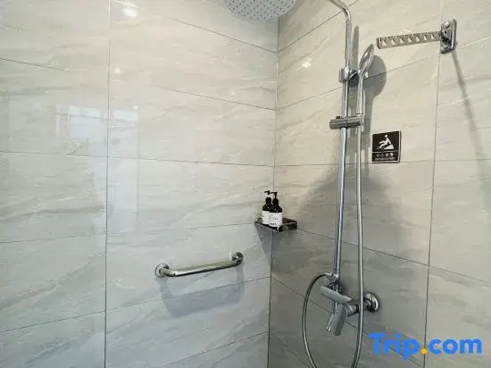 Madrigal hotel 44