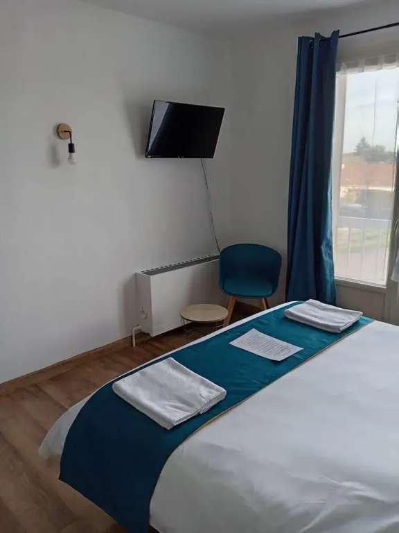 Hôtel Le Lyon Vert Commentry - Chambres