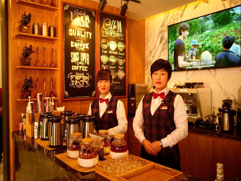 Food & Beverage