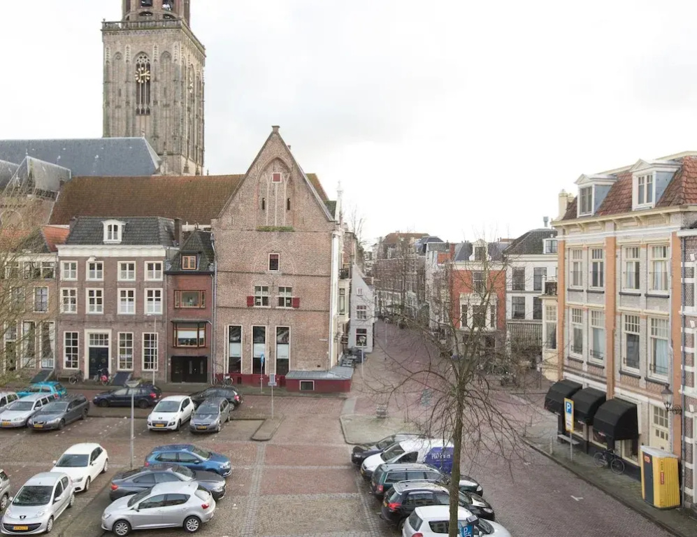 Double Studio with city view (twin beds)