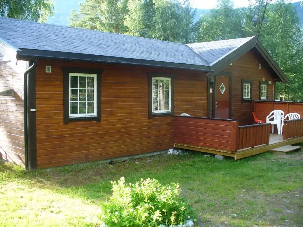 2 Bedrooms Cottage