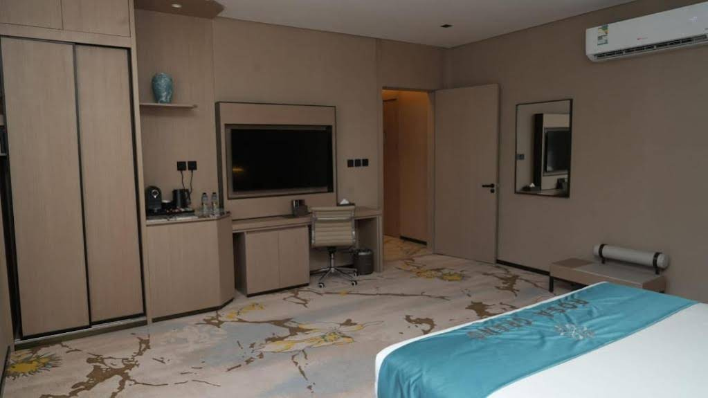 Отель Rosa Grand Hotel Granada в Эр-Рияде
