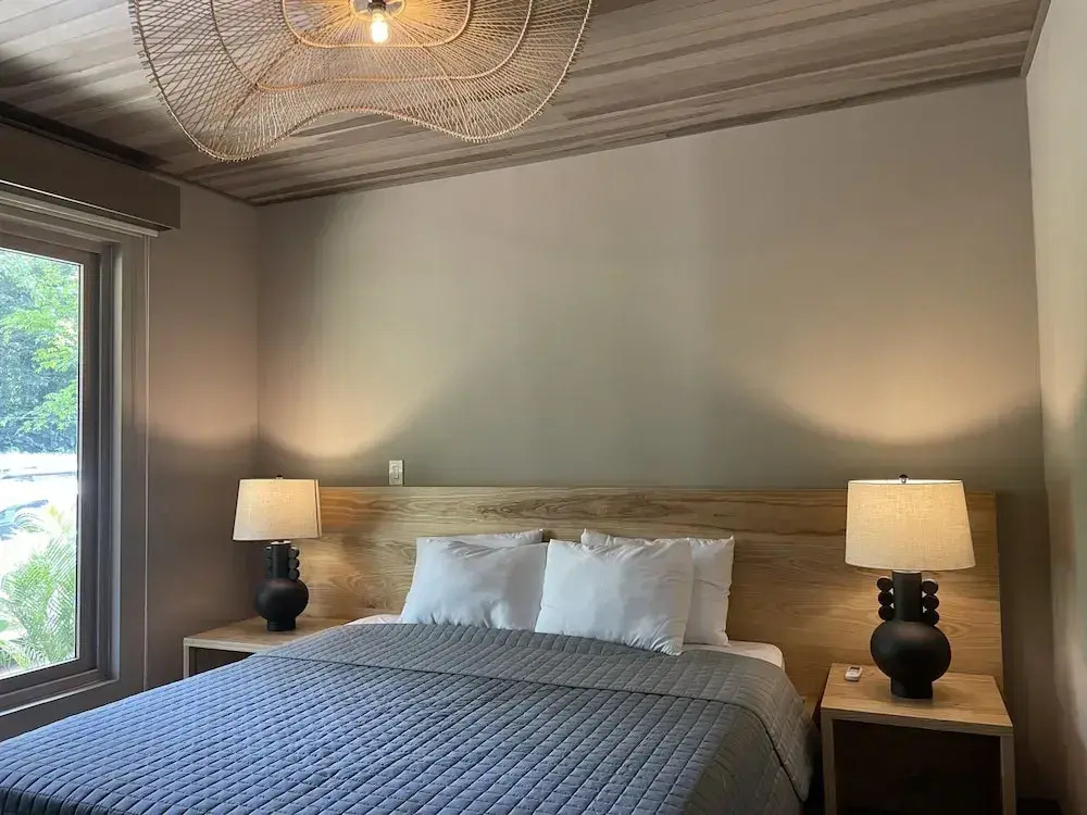 Waves as Your Companion Beachfront Elegance - фото 4