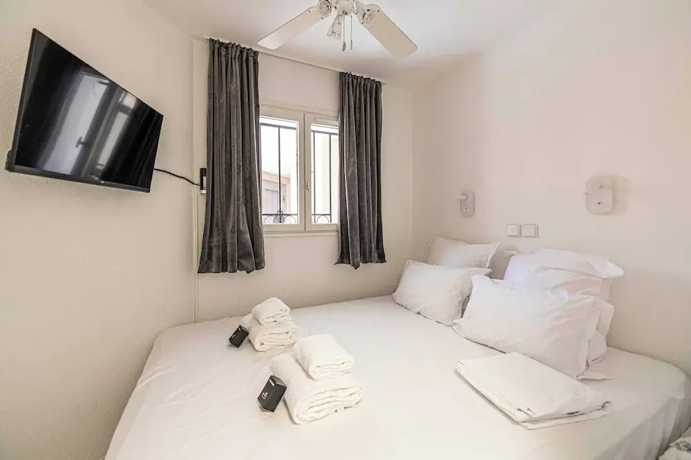 Charming Flat With sea View - 1BR - 2P - Bocca