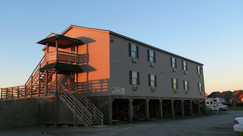 Seaview Fishing Pier and Motel image