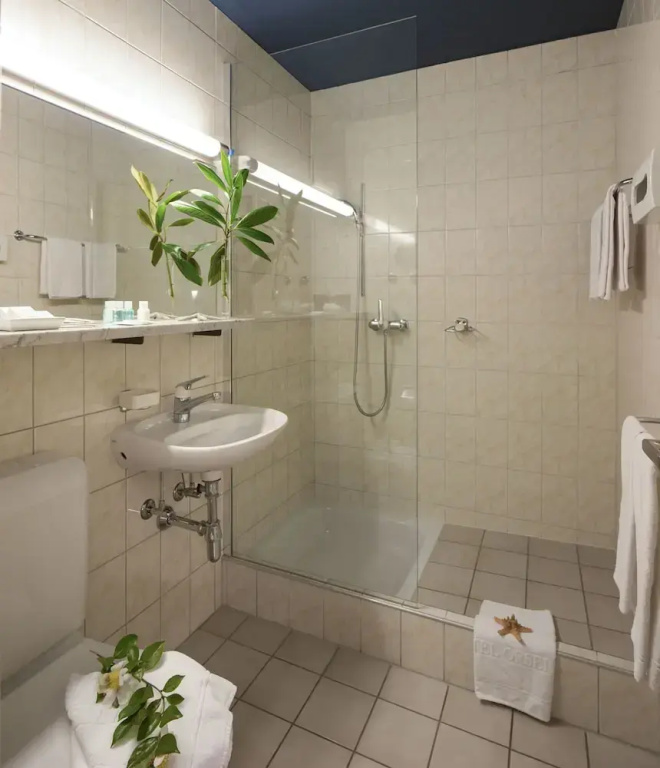 Comfort Double room with balcony (full double bed)